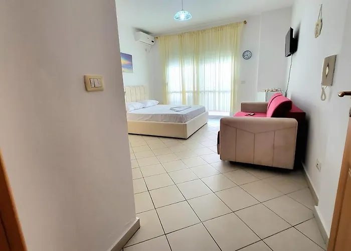 Marina Lungomare And Car On Demand Vlorë